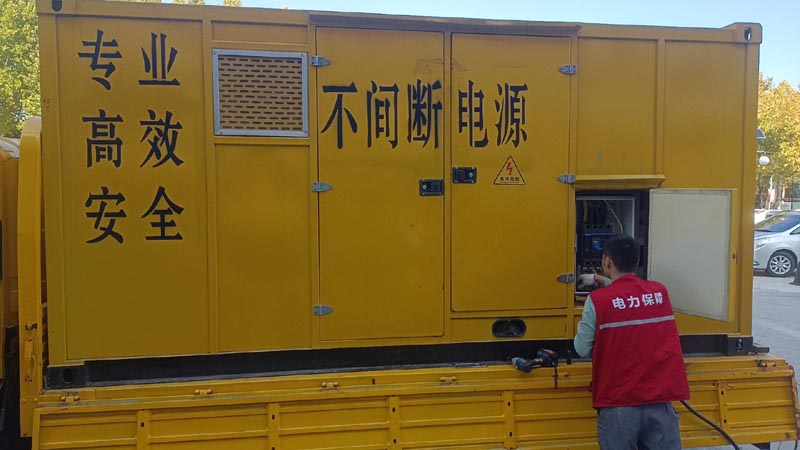 北镇柴油发电机组和UPS电源配合使用时，如何避免切换过程中的电力中断？
