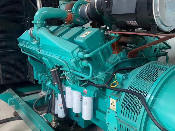 北镇更换100kW柴油发电机组机油时，需要注意哪些事项？